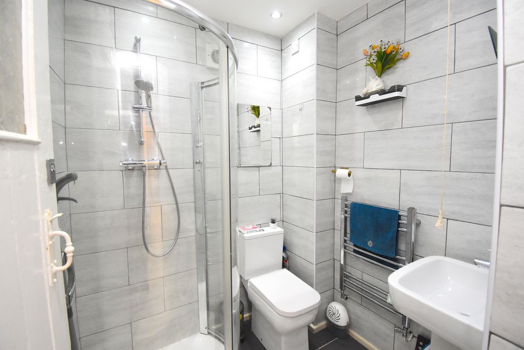 Shower Room- click for photo gallery